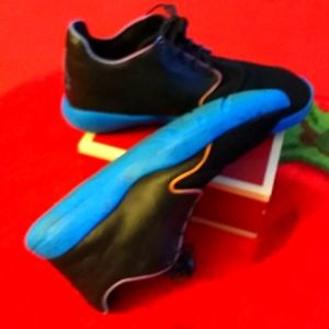 Men Air Mike sneakers 7.5